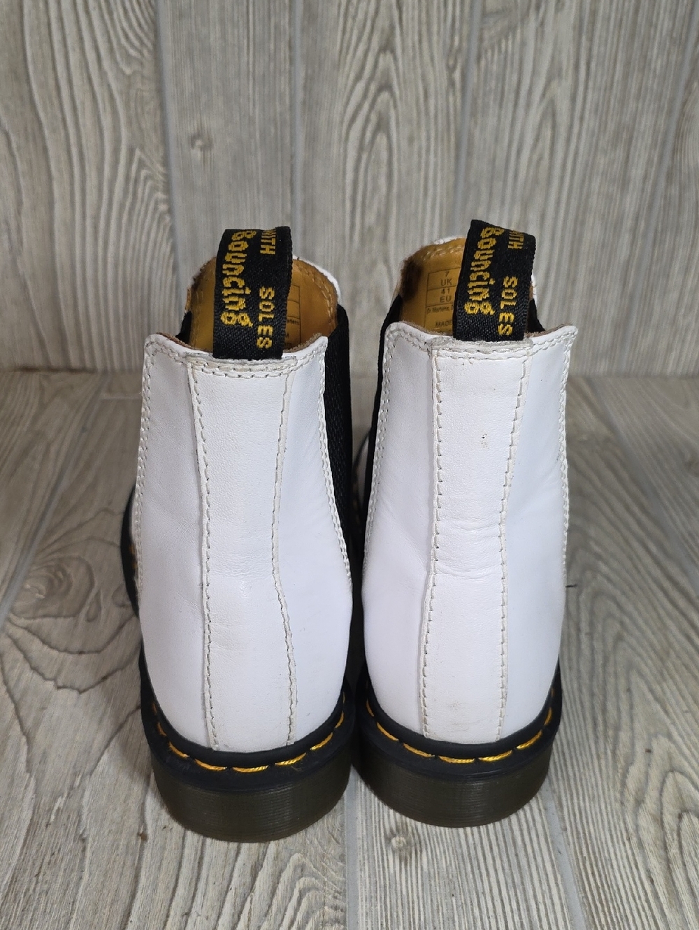 Dr. Martens 2976 White Smooth Leather Chelsea Boots Womens Size 9 - Picture 5 of 10